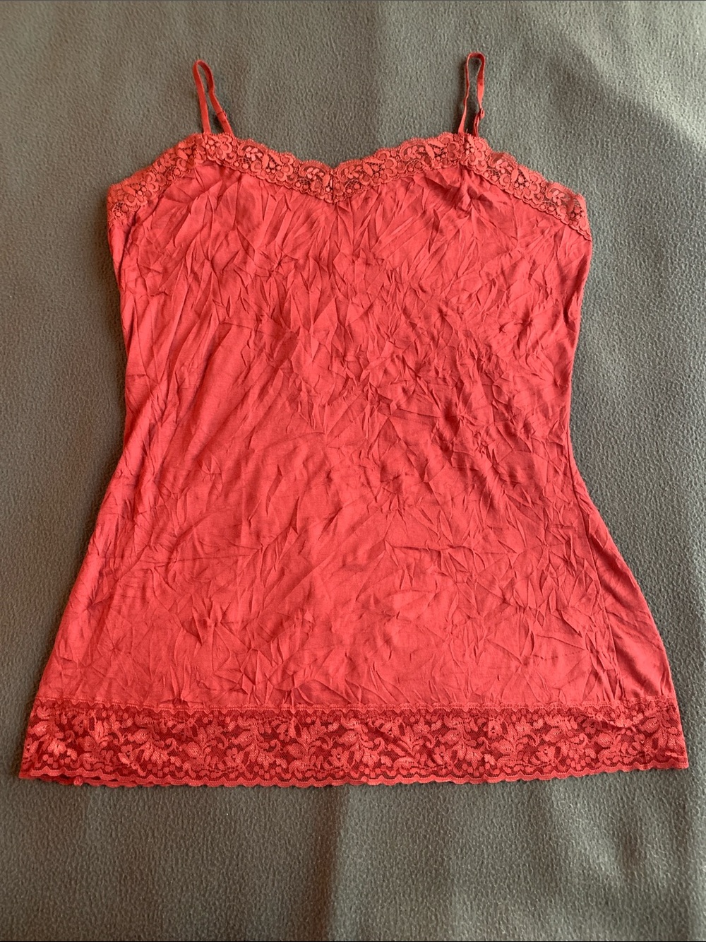 Coldwater Creek rust colored crinkled tank top w/ lace details. Size M. 17”.